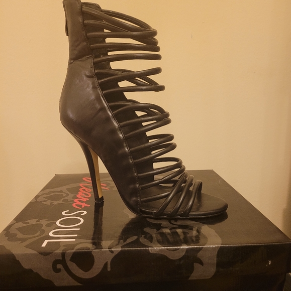 Black Open Toe Heels - Picture 2 of 5